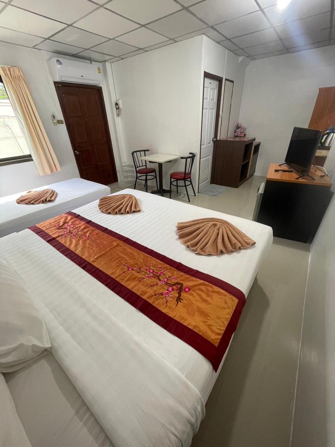 Jj Karon Beach Hotel 외부 사진